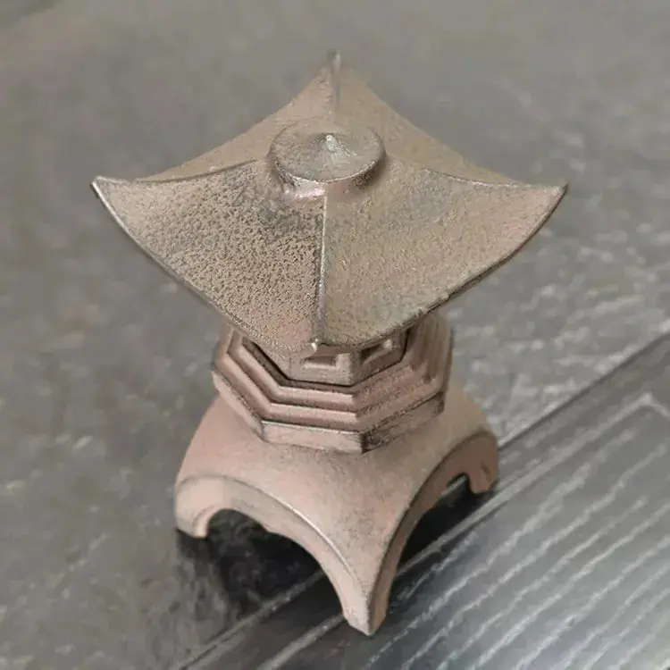 Japanese cast-iron lantern - Image 2